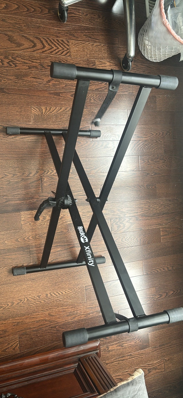 600 dollars worth Alesis Recital Piano and FREE stand - photo 3