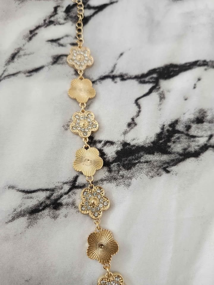 Luxury Gold Clover Bracelet Set - Brand New - photo 3