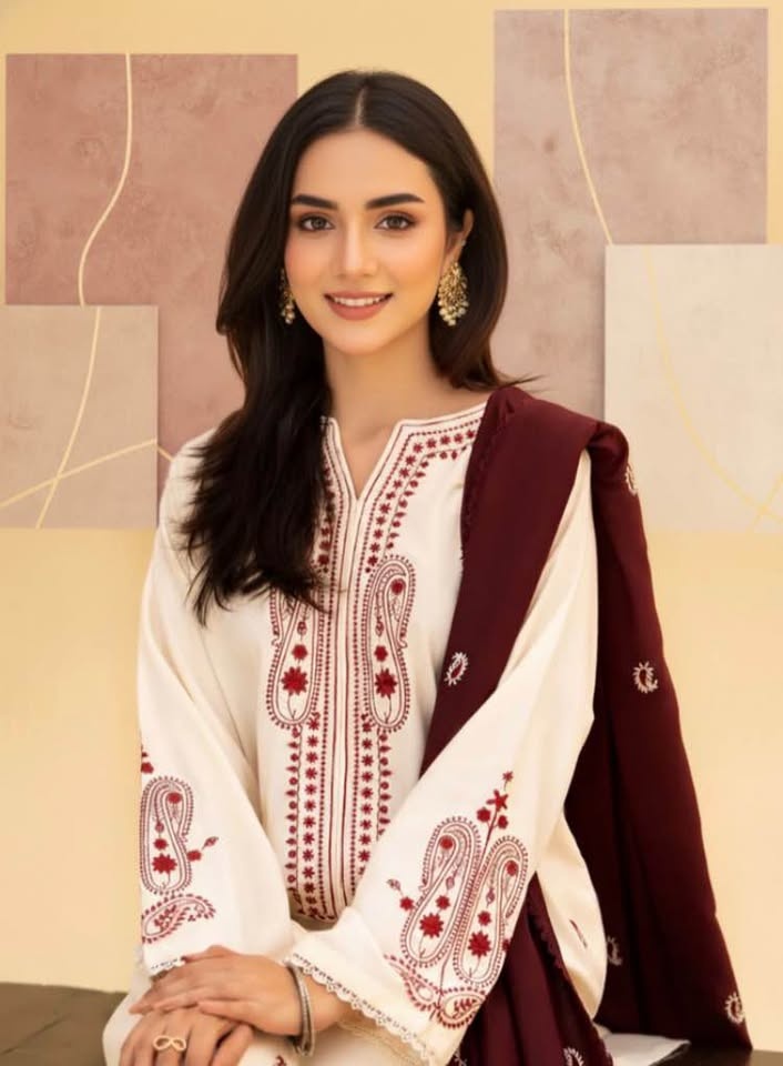 Brand new Cream Maroon Embroidered 3 Piece Suit - photo 2