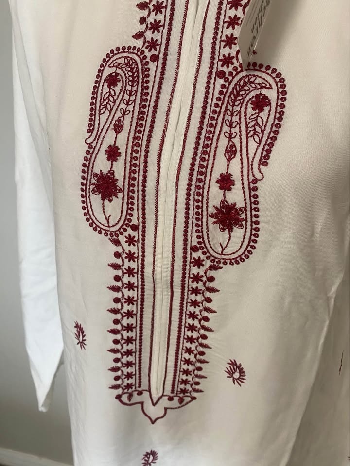Brand new Cream Maroon Embroidered 3 Piece Suit - photo 5