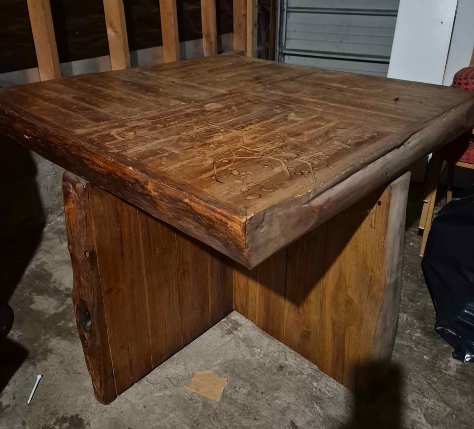 Solid wood small dining table with 4 chairs - photo 2