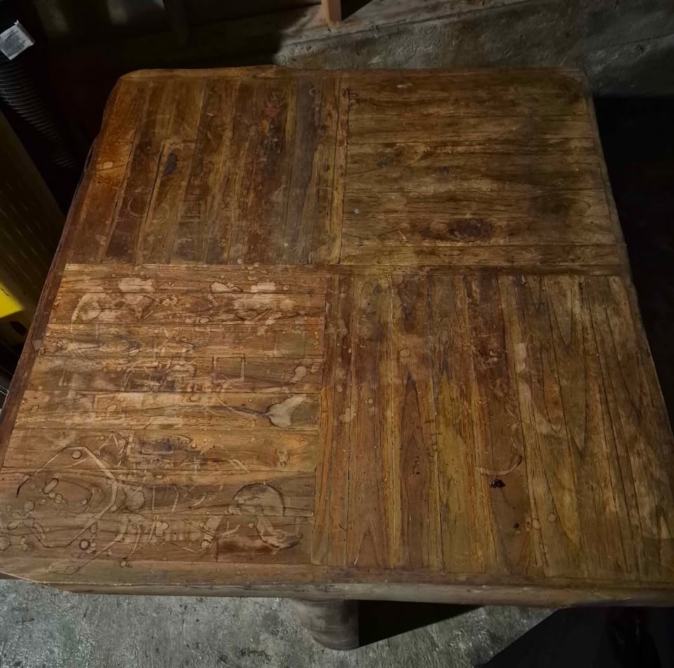 Solid wood small dining table with 4 chairs - photo 3
