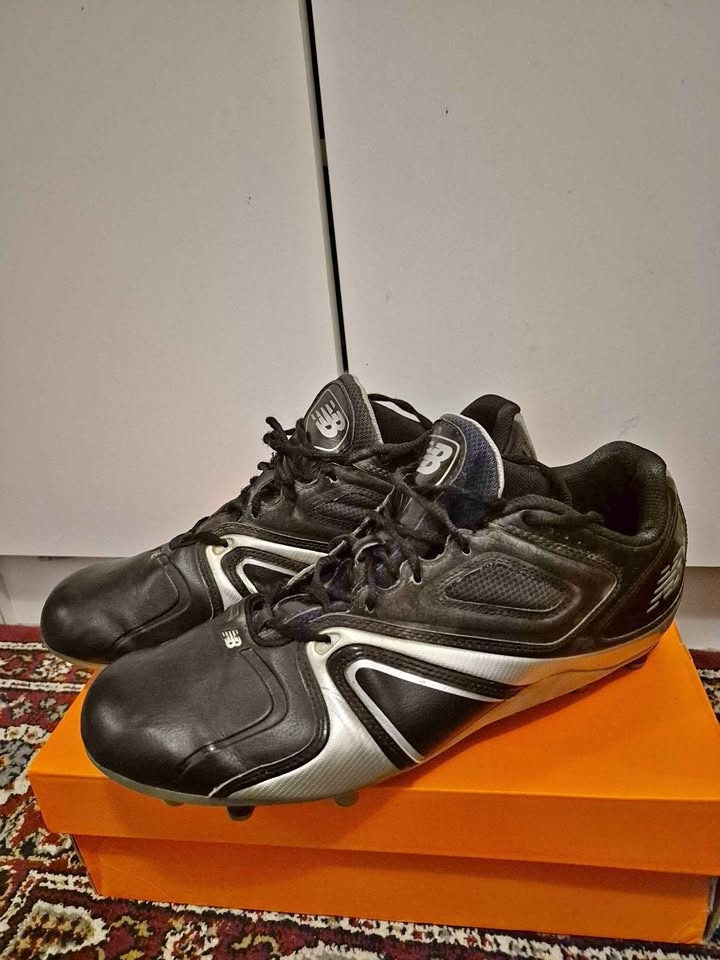 New Balance Cleats Men's Sz 11