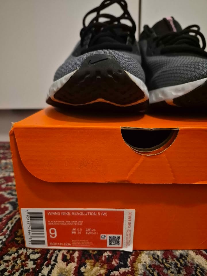 Nike Women's Revolution 5 Running Shoes Sz 9 Wide - photo 3