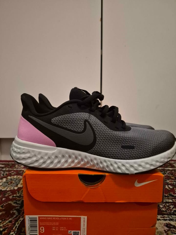 Nike Women's Revolution 5 Running Shoes Sz 9 Wide - photo 4