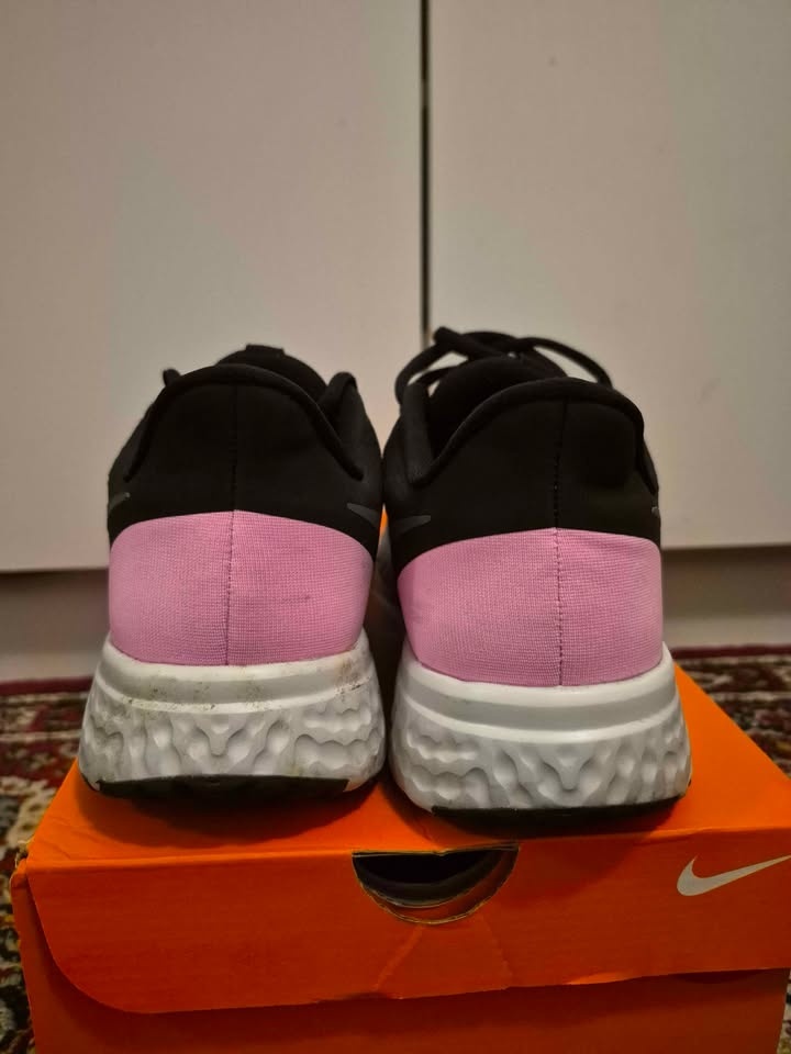 Nike Women's Revolution 5 Running Shoes Sz 9 Wide - photo 5