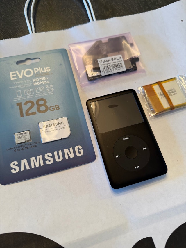 iPod Classic 6th Gen 128GB Modded