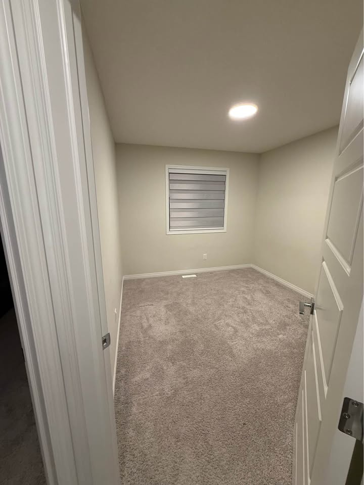 4 Bed 2.5 Bath Laned Home in Glacier Ridge - photo 2