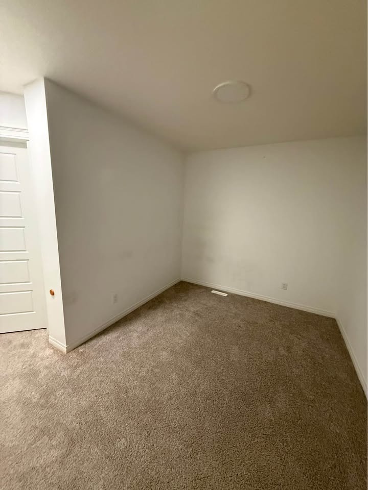 4 Bed 2.5 Bath Laned Home in Glacier Ridge - photo 3
