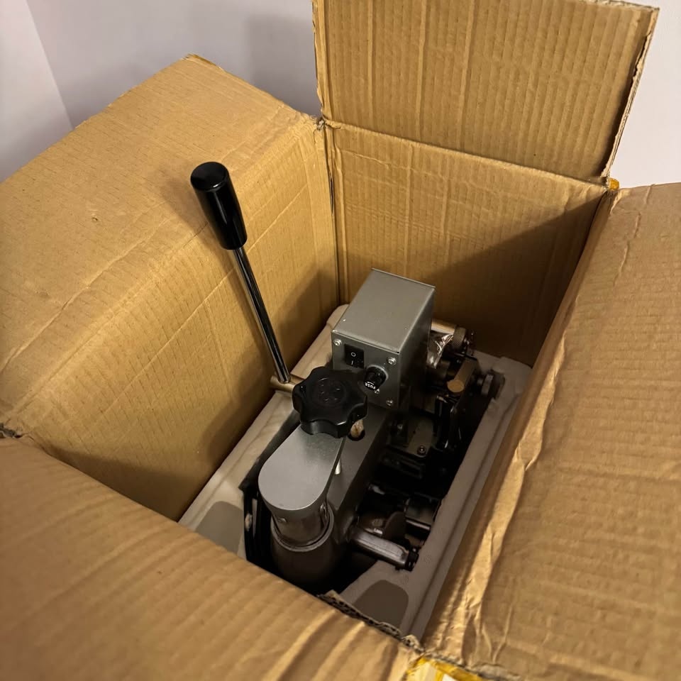 TJ-90A Hot Stamping Machine Foil Embossing Press - photo 5