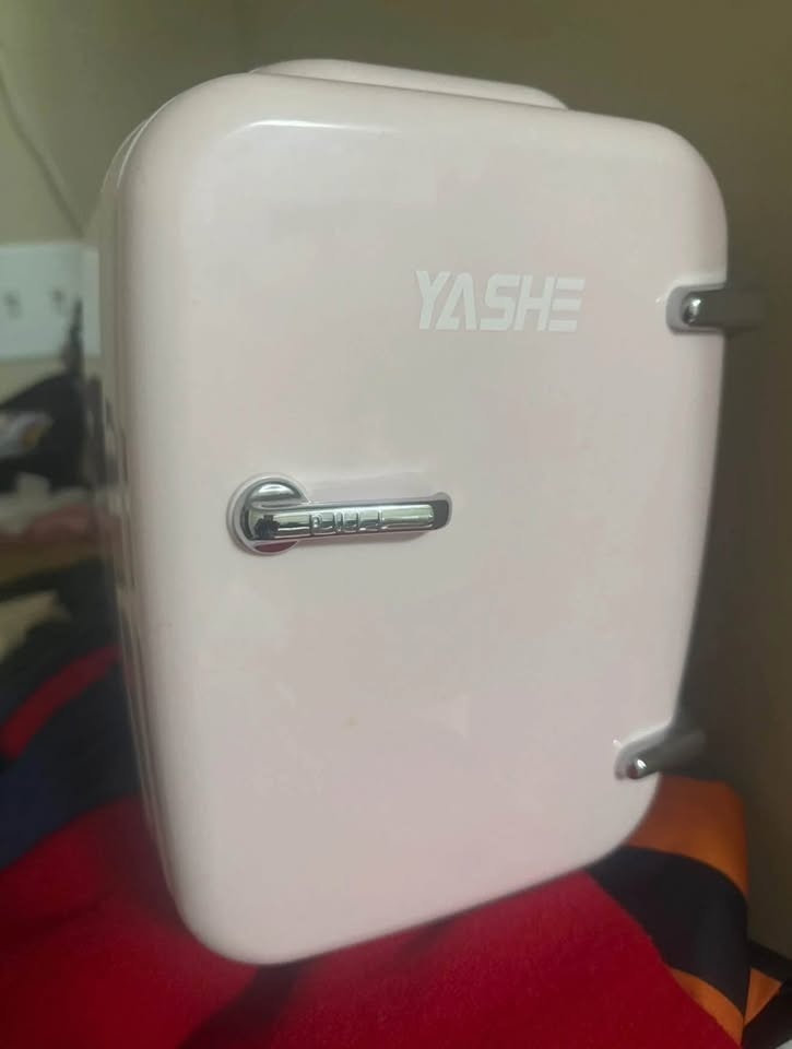 YASHE Mini Fridge - Pink