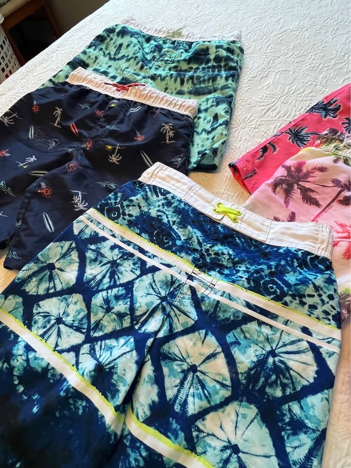 Boys Swim Shorts Sz 10-12 - photo 3