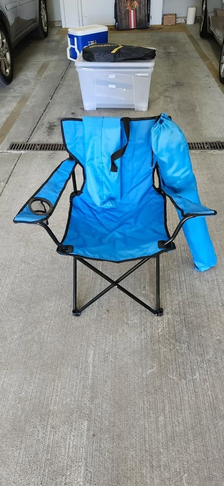 PAIR of Folding Chairs - photo 2