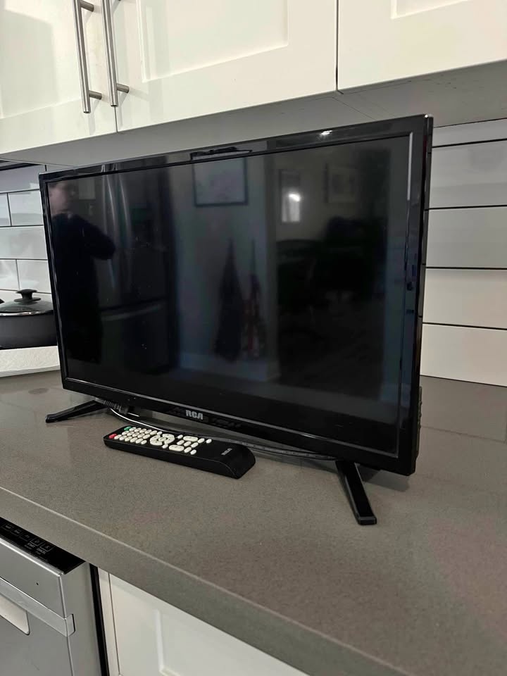 RCA 24” TV
