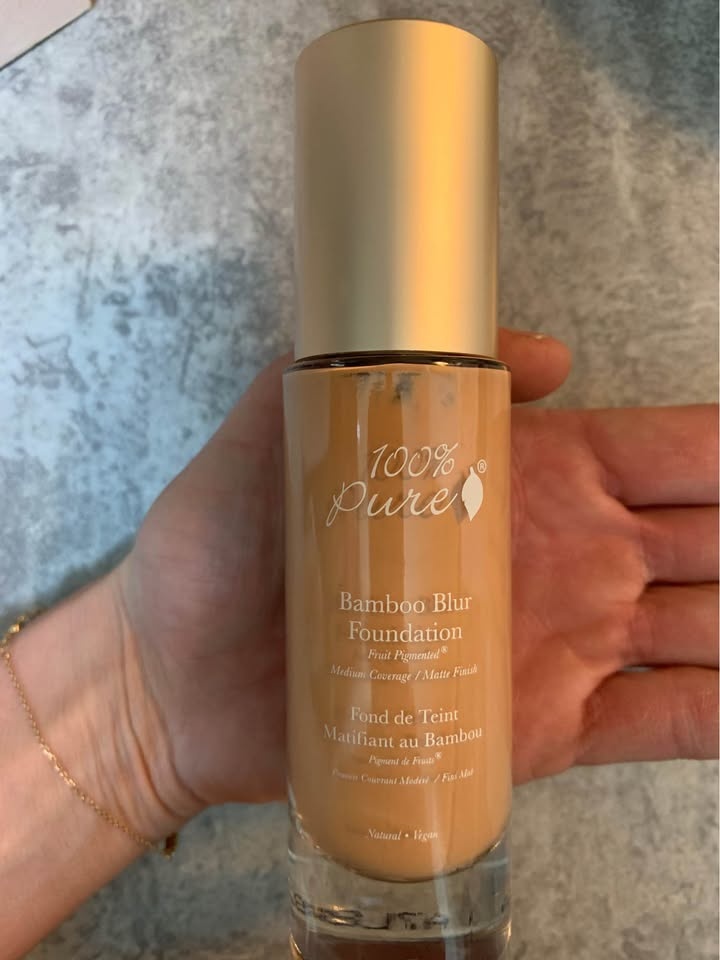 100% Pure Bamboo Blur Foundation Tinted Moisturizer - Golden Pea - photo 2