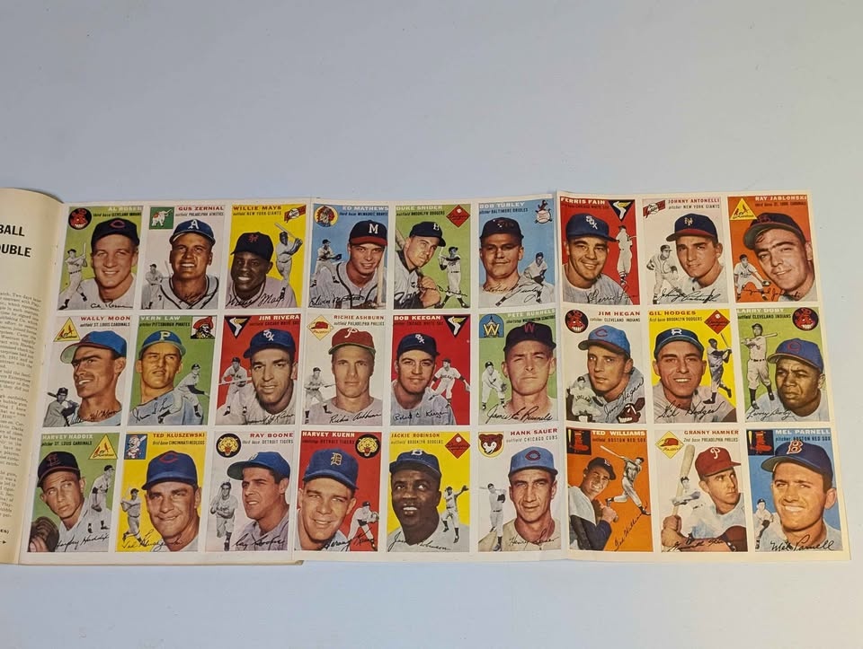Sports Illustrated Issues #1 & #2 August 1954 w/ Topps Baseball - photo 3
