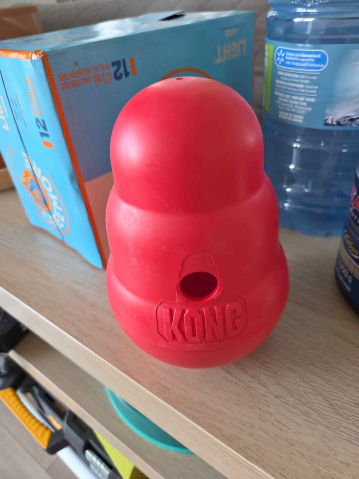 Large Kong Wobbler