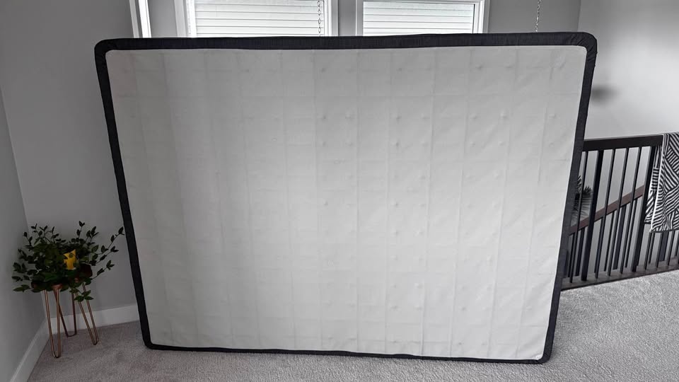 QUEEN SIZE BOX SPRING