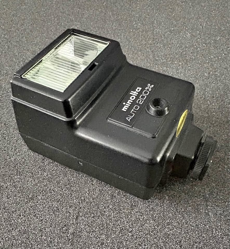 Minolta Auto 200X Flash Made in Japan