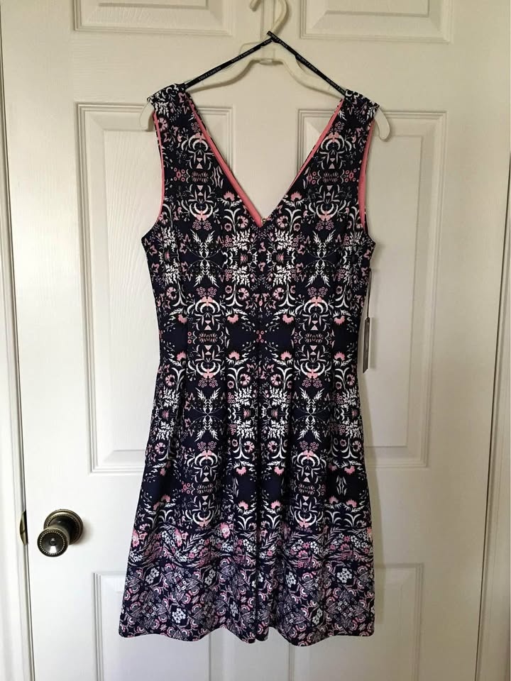 Vince Camuto Sleeveless Floral Dress - Size 6 - New w/ Tag