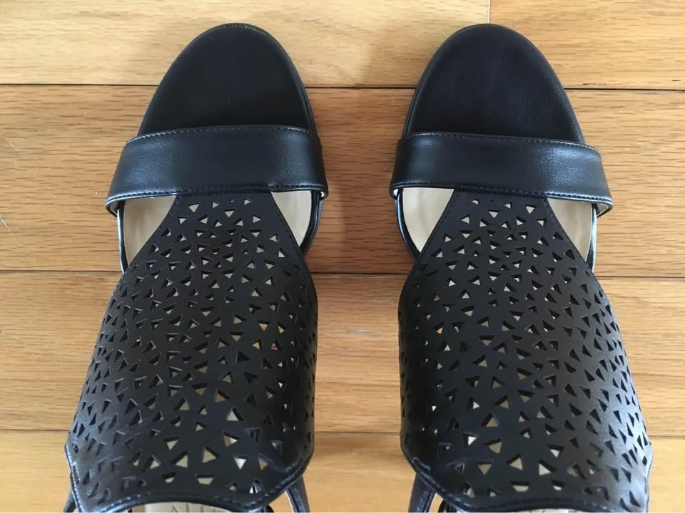 Brand New Black Sandals Size 7.5-8 - P/U Warden & Hwy 7 Markham - photo 4