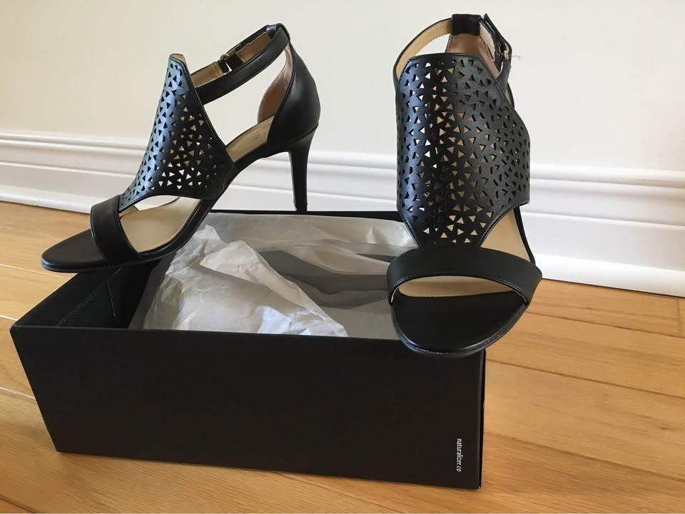 Brand New Black Sandals Size 7.5-8 - P/U Warden & Hwy 7 Markham - photo 5