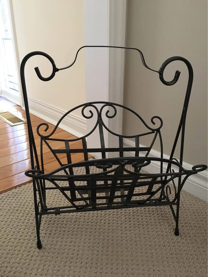 Brand New Black Wrought Iron Expandable Holder - photo 2
