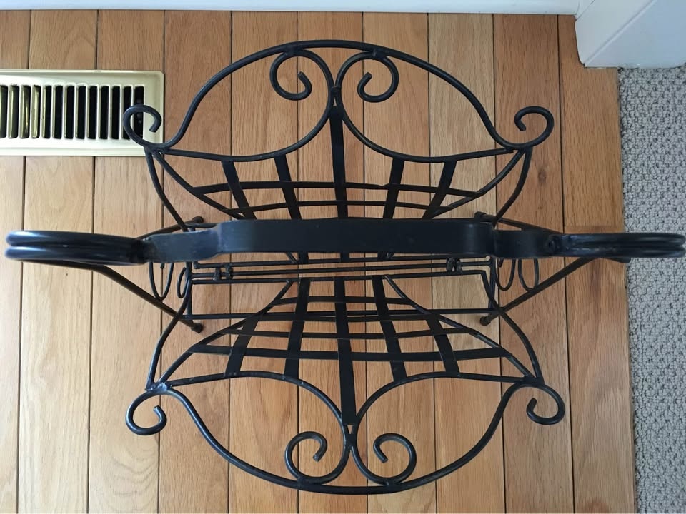 Brand New Black Wrought Iron Expandable Holder - photo 3