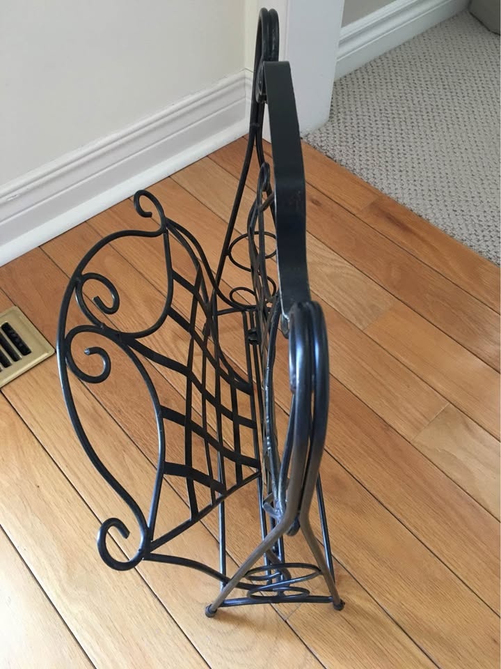 Brand New Black Wrought Iron Expandable Holder - photo 4