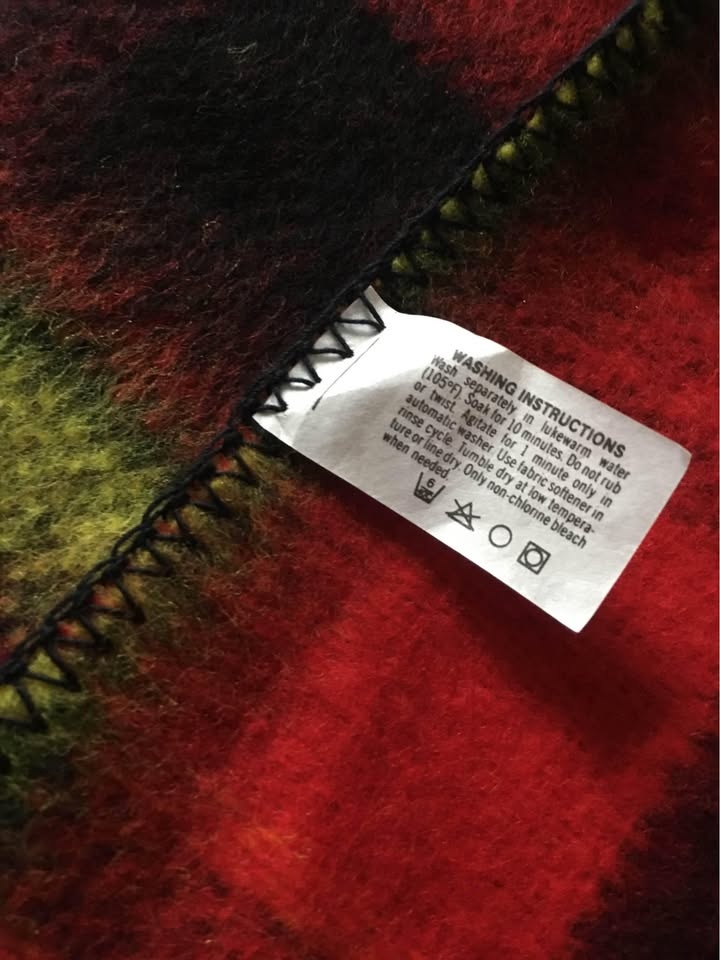 Brand New w/Tag Soft/Warm Acrylic Throw Blanket 73"X44" - photo 4