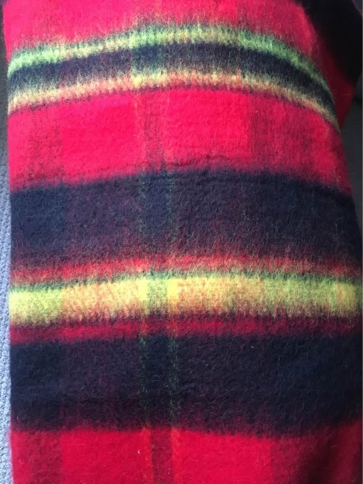 Brand New w/Tag Soft/Warm Acrylic Throw Blanket 73"X44" - photo 5