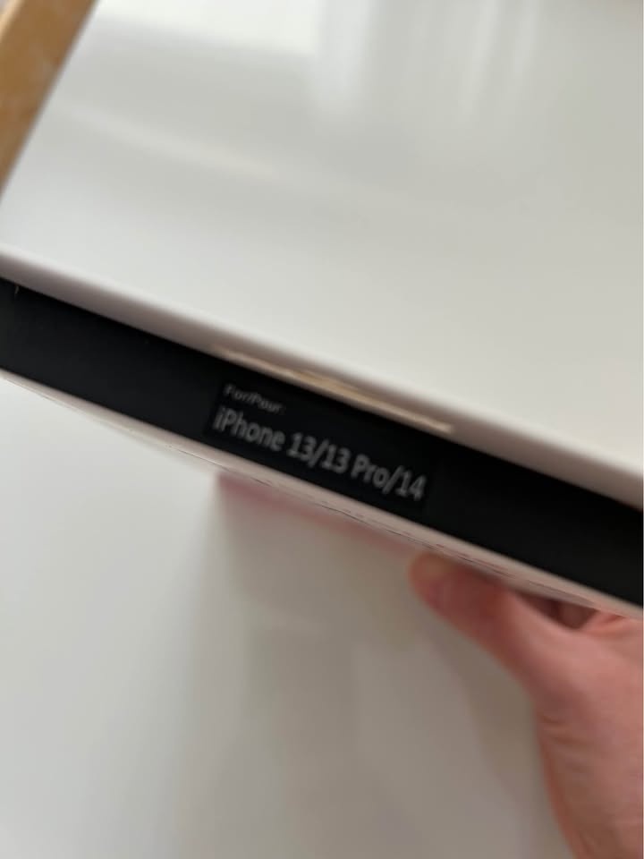 iSHIELDZ Privacy❤️Glass Screen Protector for iPhone 13/13 Pro/14 - photo 4