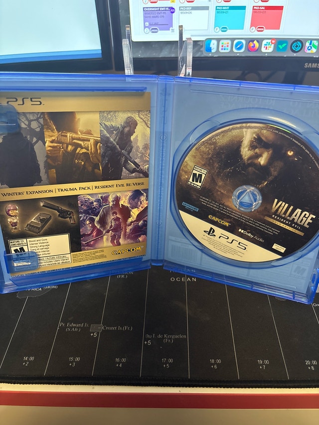 Resident Evil Village - PS5 Game - photo 3