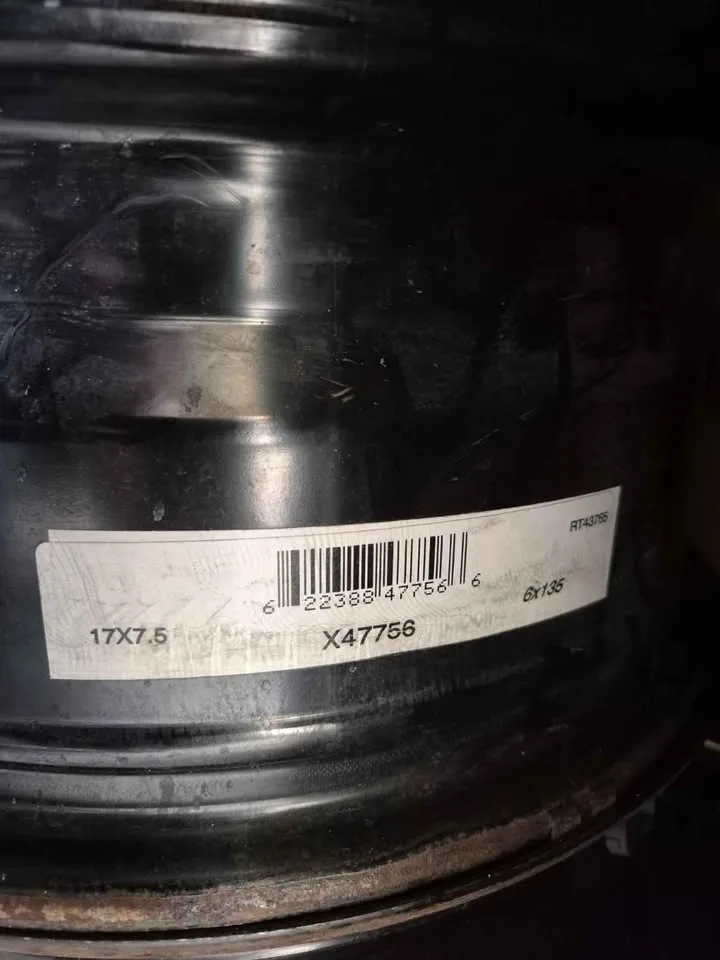 17inch Steel Rims Came off of Ford F150 - photo 3