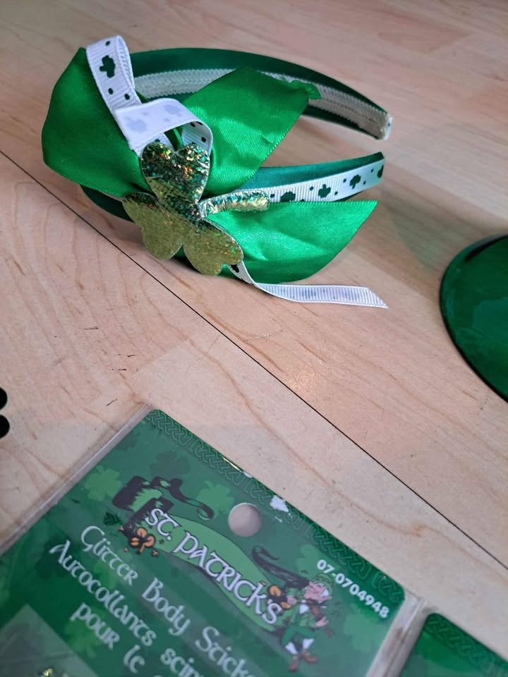 🧡St Patrick's Day Outfit & Accessories Lot - photo 3