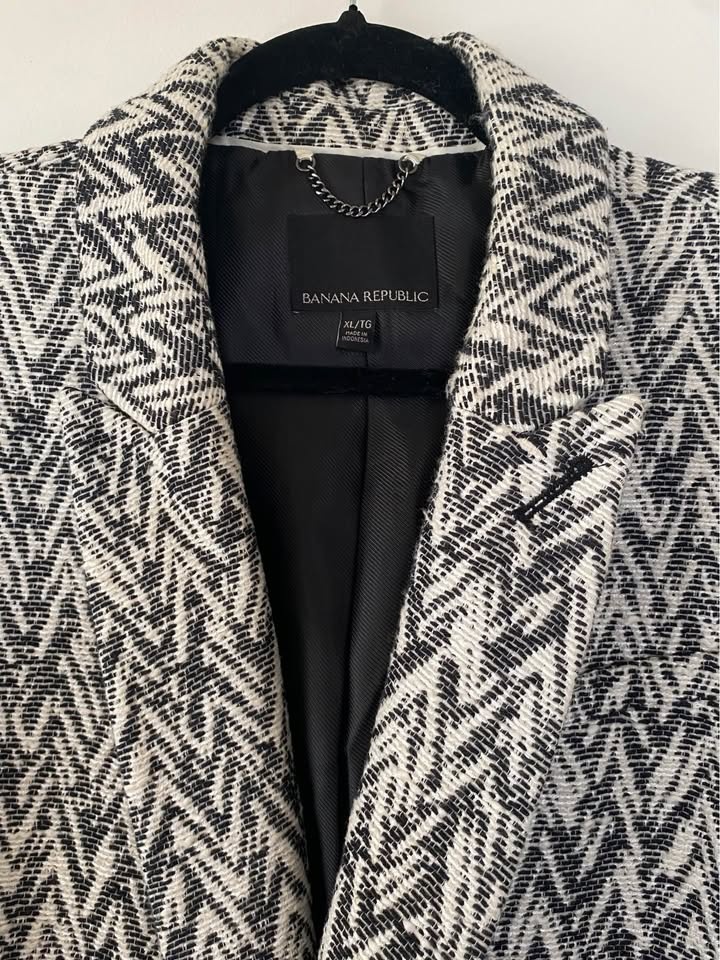 Banana Republic XL Women's Winter Coat - photo 3