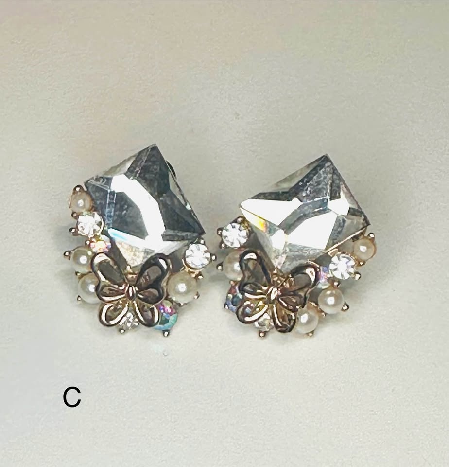 Fashionable Earrings: Butterfly, Pearl and Stones