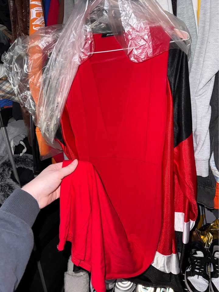 Red Misguided Dress - size S-M (stretchy, deep v cut, no sleeves - photo 4
