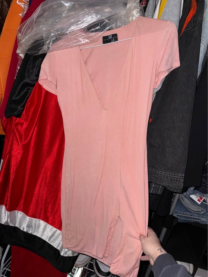 Red Misguided Dress - size S-M (stretchy, deep v cut, no sleeves - photo 5