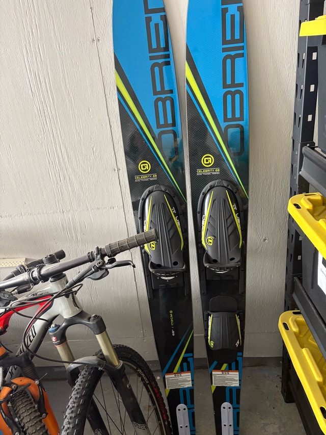 O’Brien Celebrity 68” Combo Water Skis - Great Condition!