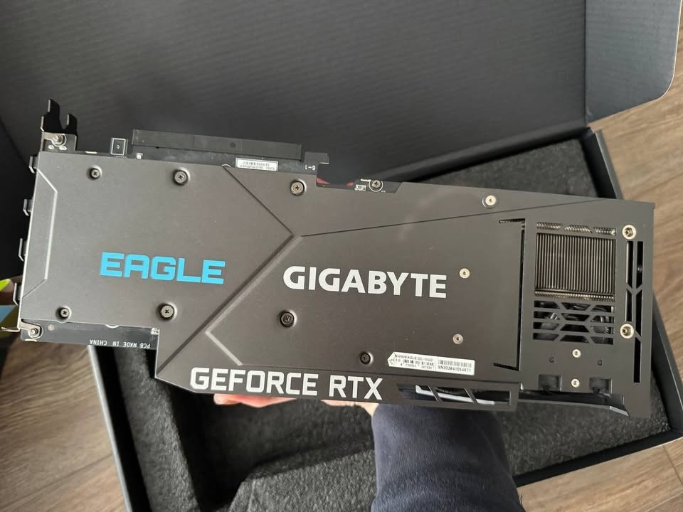 Gigabyte GeForce RTX 3080 10G Eagle OC - photo 3
