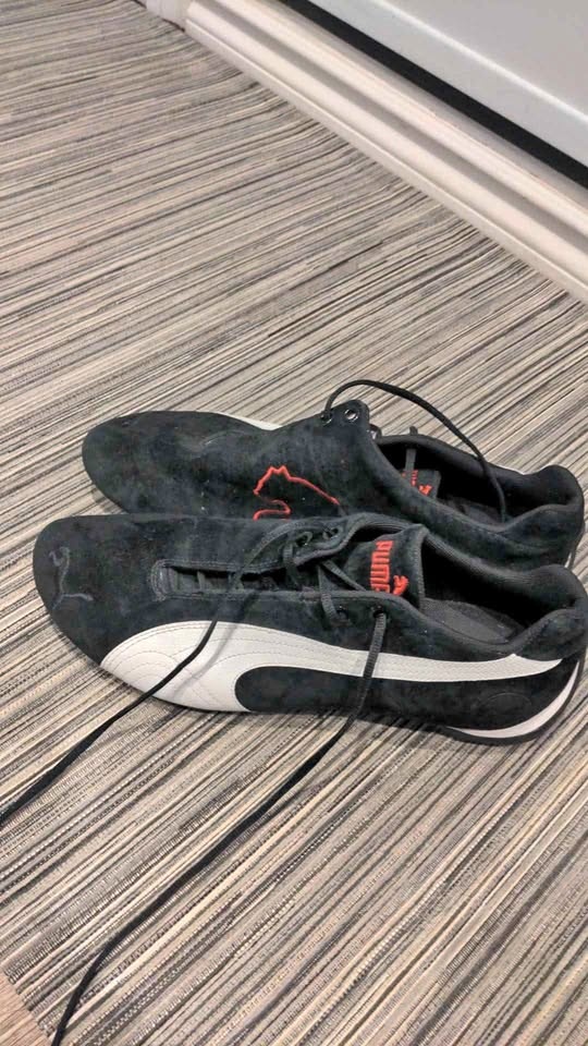 Classic Puma Shoes Size 10