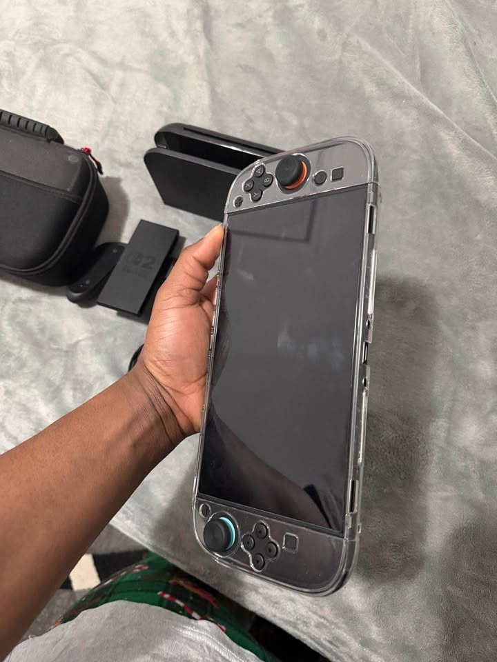 Nintendo Switch 2 - photo 2