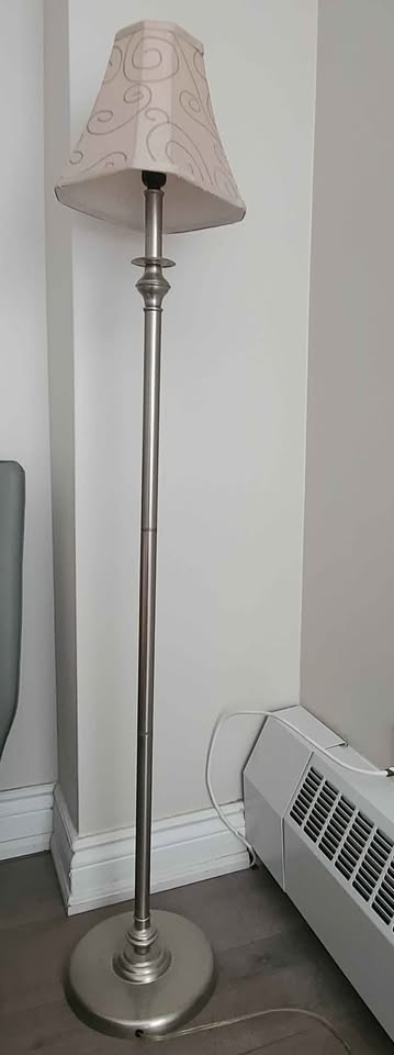 Floor Lamp with Decorative Shade - photo 2