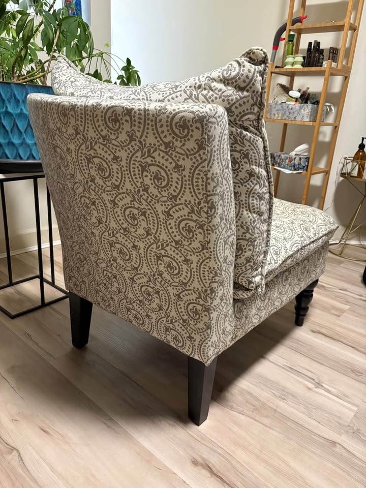 Grey Pattern Accent Chair - photo 2