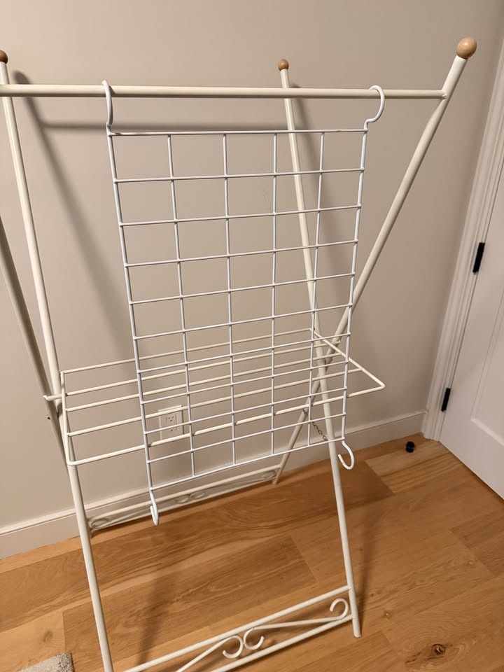 Freestanding Laundry Drying Rack in White - photo 2