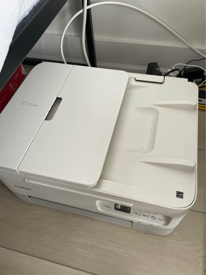 Canon TR7020 Printer/Scanner/Copier w/ Ink & Paper - photo 4