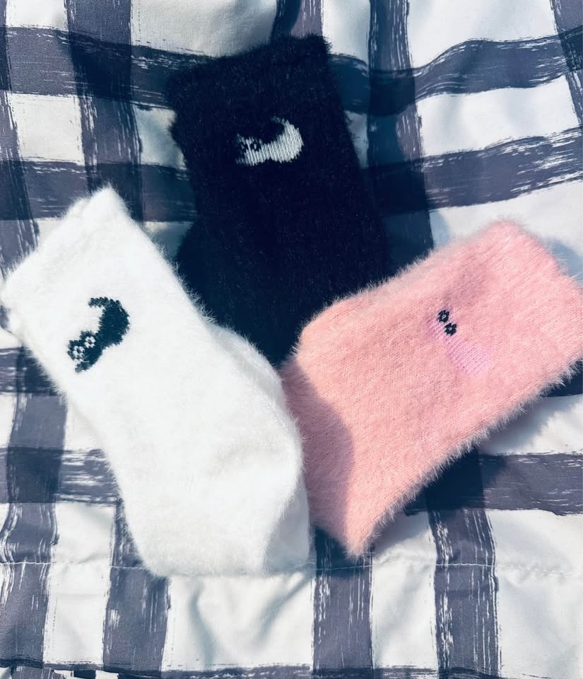 3 Pairs Cozy Plush Cat Pattern Polyester Warm Socks