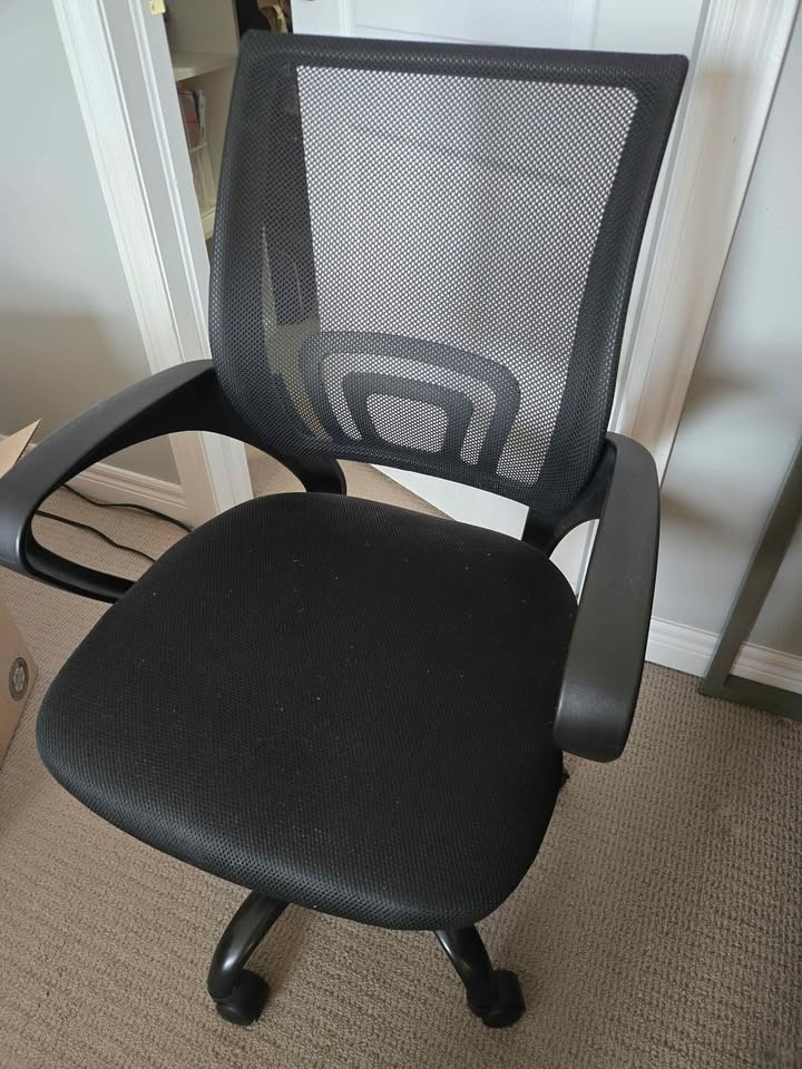 Office Desk Chair in Great Condition - photo 3