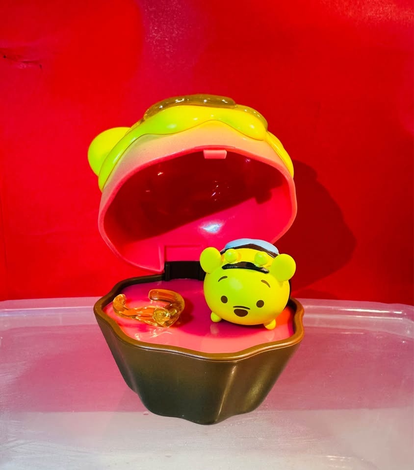 Disney Tsum Tsum Cupcake Figurines - Pooh & Stitch - photo 2